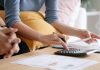 Renegociaciones de deuda se disparan 85% y quiebras suben 55% en 2025