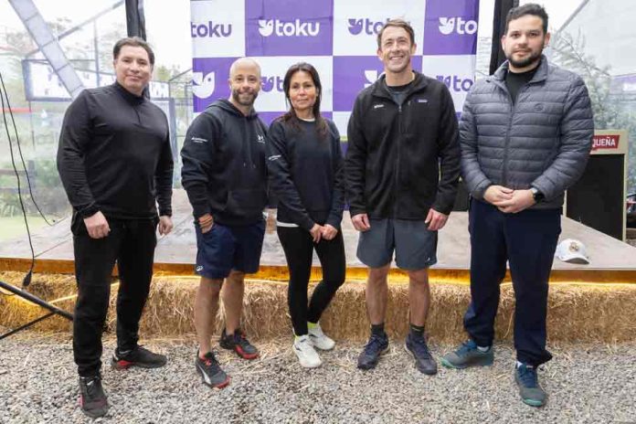 Toku realiza su primer campeonato de pádel para clientes en Club Conecta