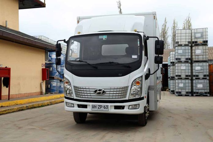 Electromovilidad en acción: Hyundai Zedo 300EV se suma a la flota de Master Trans para traslado de insumos delicados