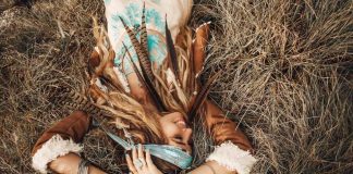 Estilo Boho rock se toma las vitrinas en el cambio de estación
