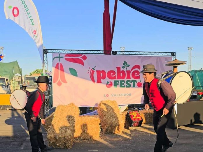 “Pebre Fest” Lo Valledor abrió la previa dieciochera con el tradicional acompañamiento chileno “Pebre Fest”: Lo Valledor abrió la previa dieciochera con el tradicional acompañamiento chileno