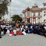 Sector público, privado y comunidades se unen en jornada para retirar residuos en borde costero de Mejillones