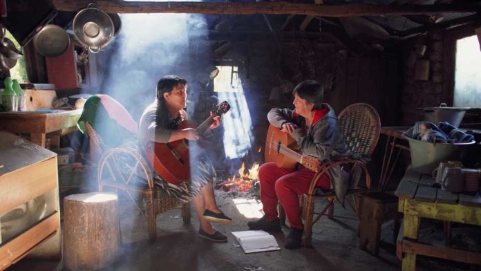 “YO NO CANTO POR CANTAR”: SENSIBLE DOCUMENTAL SOBRE PREMIADA CANTORA CAMPESINA LLEGA A CINES CHILENOS EN OCTUBRE