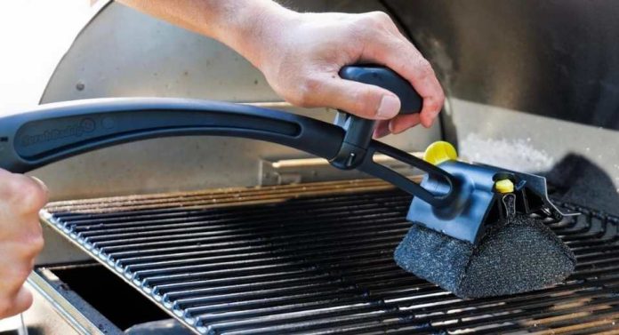 ¿No sabes cómo limpiar tu parrilla Lanzan innovadora solución que utiliza la fuerza del vapor