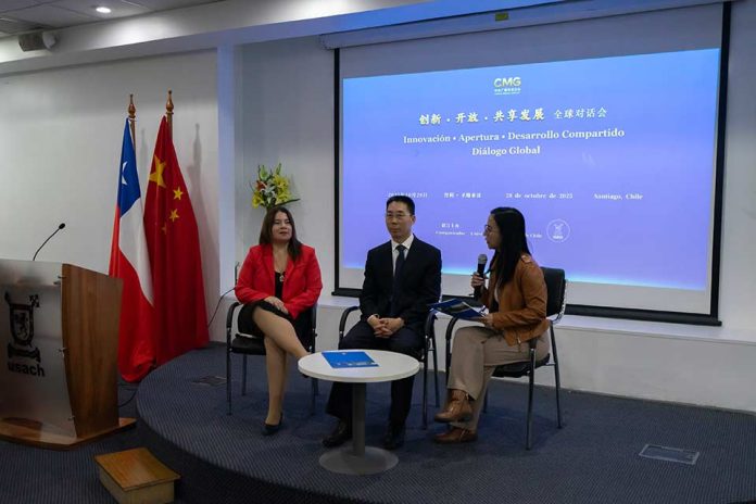 Chile y China fortalecen su cooperación en foro global sobre innovación y desarrollo sostenible