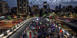CicloRecreoVía Nocturna se tiñe de rosa e invita a pedalear, caminar y patinar por la concientización del cáncer de mama