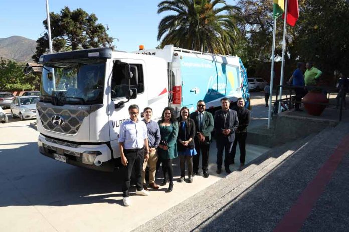 Curacaví optimiza la recolección de residuos con la incorporación de un nuevo Hyundai Pavise EX18 Automático 6x2 Curacaví optimiza la recolección de residuos con la incorporación de un nuevo Hyundai Pavise EX18 Automático 6x2