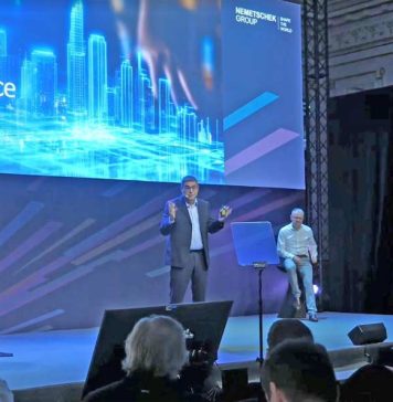 ”El futuro de la arquitectura digital no dependerá solo de las herramientas, sino de la inteligencia colectiva con que se las utilice” ”El futuro de la arquitectura digital no dependerá solo de las herramientas, sino de la inteligencia colectiva con que se las utilice”