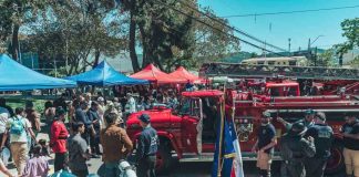Exitosa expo de carros reliquias de bomberos