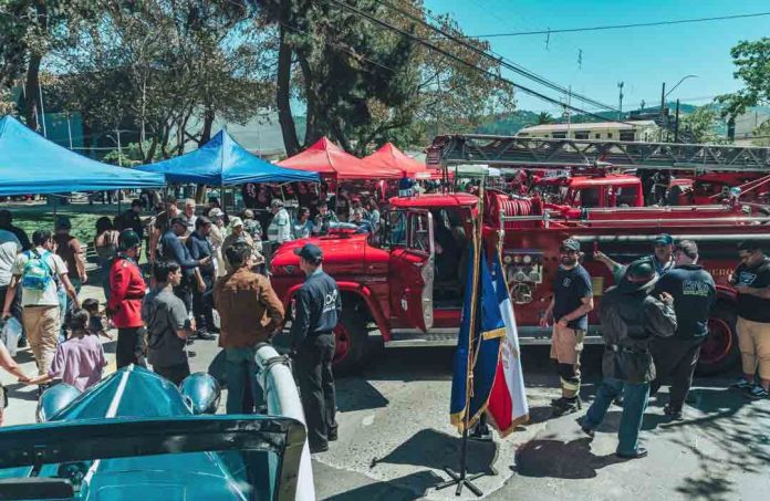 Exitosa expo de carros reliquias de bomberos Exitosa expo de carros reliquias de bomberos