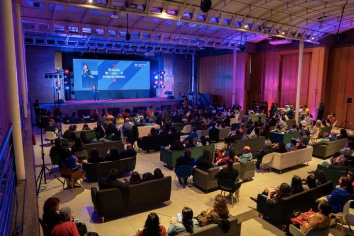 Fundación Luksic lanza herramienta Brújula del Emprendedor