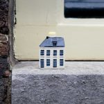 KLM celebra 106 años de conexión con los Estados Unidos con una casa especial de porcelana Delft Blue en el corazón de Leiden
