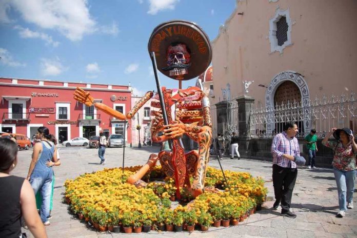 Los mejores destinos y experiencias para celebrar Halloween y el Día de los Muertos