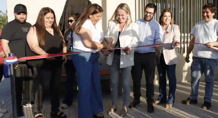 Alcaldesa de Colina, Isabel Valenzuela, y nuevo centro comunitario “Logramos mejorar la calidad de vida de nuestros barrios” Alcaldesa de Colina, Isabel Valenzuela, y nuevo centro comunitario: “Logramos mejorar la calidad de vida de nuestros barrios”