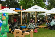 Desde un carrusel, hasta un muro de escalada y charlas Los imperdibles de Bci en el Festival Ladera Sur