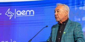 Eliseo Salazar, director de Experiencia E: “En la feria la gente verá lo eficientes que son los autos eléctricos” Eliseo Salazar, director de Experiencia E: “En la feria la gente verá lo eficientes que son los autos eléctricos”