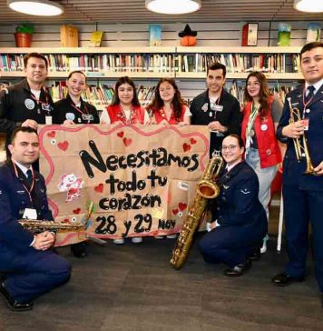 FUERZA AÉREA COMPARTIÓ CON LOS NIÑOS DEL INSTITUTO TELETÓN SANTIAGO