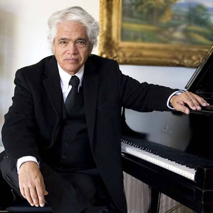 Roberto Bravo vuelve al TRM con un concierto dedicado a las grandes melodías del cine Roberto Bravo vuelve al TRM con un concierto dedicado a las grandes melodías del cine