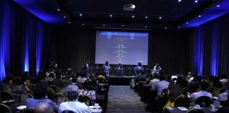 Seminario abordó los desafíos que enfrenta la industria salmonera en Chile y expertos coinciden en la necesidad de mejorar los estándares de esta actividad