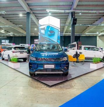 Tattersall automotriz se hace presente por primera vez en Experiencia E
