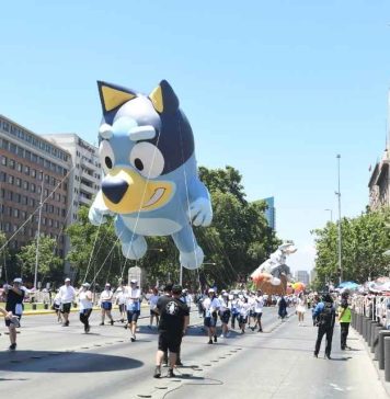 Un millón de personas celebran Paris Parade 2025 en el desfile navideño más grande de Sudamérica