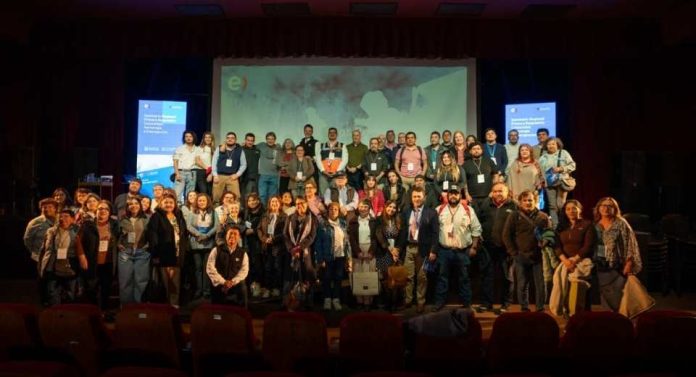 Vecinos y dirigentes sociales de Los Lagos se capacitaron en seminario sobre preparación ante emergencias Vecinos y dirigentes sociales de Los Lagos se capacitaron en seminario sobre preparación ante emergencias