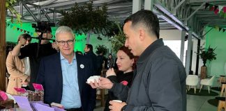 segunda feria sustentable refuerza el compromiso ambiental de aeropuerto de santiago 