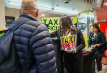 Aeropuerto Santiago de Chile lanza taxímetro digital para pagar viajes por adelantado tras inicio de nueva ley contra el transporte informal