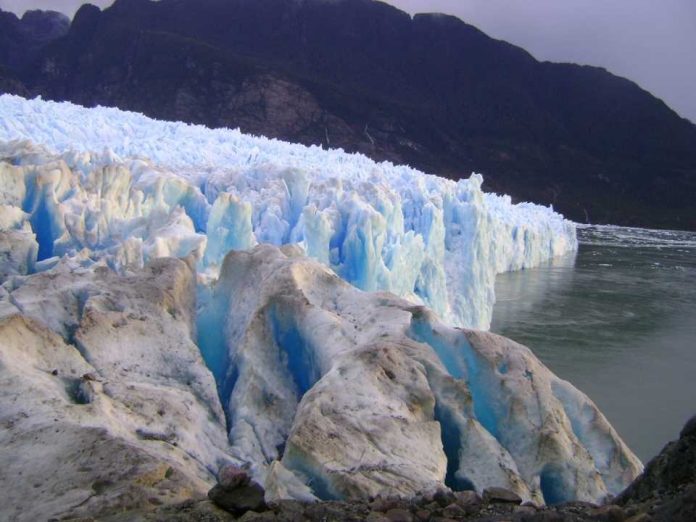 CONAF informa cierre definitivo del acceso frontal al glaciar Exploradores para resguardar la seguridad de visitantes