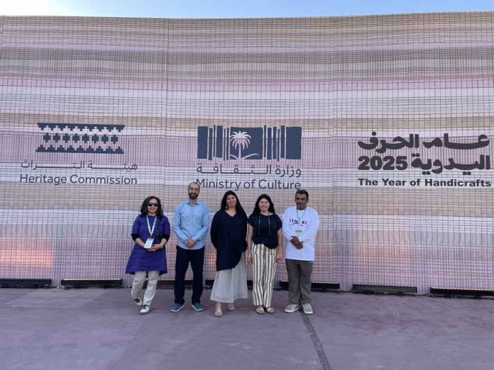 Ceramista de La Araucanía exhibió su trabajo en Arabia Saudita durante la Semana Internacional de Artesanías “Banan”