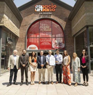 Copec, a través de su filial Copec EMOAC —especializada en soluciones energéticas renovables— firmó un acuerdo con Espacio Urbano, una de las principales cadenas