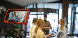 Humanizar las marcas, la clave para las agencias de comunicación en 2026