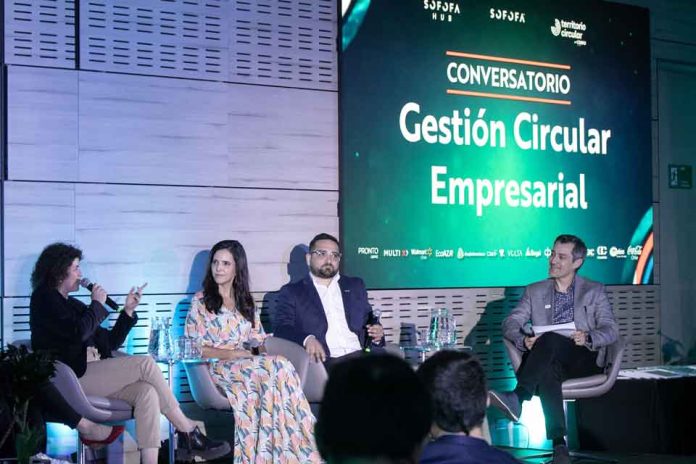 Pronto Copec releva la importancia de construir alianzas e impulsar la innovación en el marco del lanzamiento de la Guía de Gestión Circular Pronto Copec releva la importancia de construir alianzas e impulsar la innovación en el marco del lanzamiento de la Guía de Gestión Circular