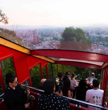 Roof & Night: Sunset Edition eleva las noches de verano en el Funicular del cerro San Cristóbal Roof & Night: Sunset Edition eleva las noches de verano en el Funicular del cerro San Cristóbal