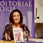 «Soledad», la intensa novela de amor de Ximena Güiraldes, contada sin aspavientos, en un entorno político de dos países que se sacuden del horror "Soledad", la intensa novela de amor de Ximena Güiraldes, contada sin aspavientos, en un entorno político de dos países que se sacuden del horror