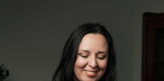 Escuchando radio: Taller de escritura autobiográfica desde la relación personal con la música