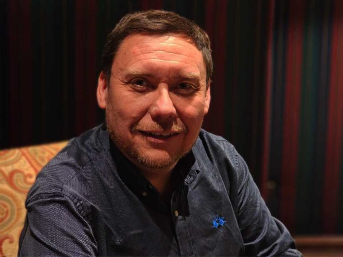 Liderar en tiempos incómodos: cuando el cargo ya no alcanza