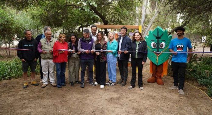 Vivamos Circular supera su meta 2025 y transforma más de 30 toneladas de plásticos en un nuevo espacio comunitario en Pudahuel