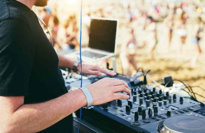 Fanáticos de la música se preparan para viajar a Río de Janeiro a un nuevo concierto gratuito y multitudinario 