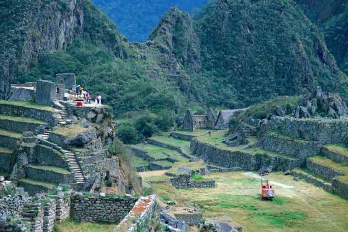 Los Jaivas presentan documental Alturas de Macchu Picchu al aire libre en versión remasterizada