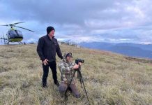 Charlie Clark continúa rodaje de documental sobre OVNIS en Región de Magallanes