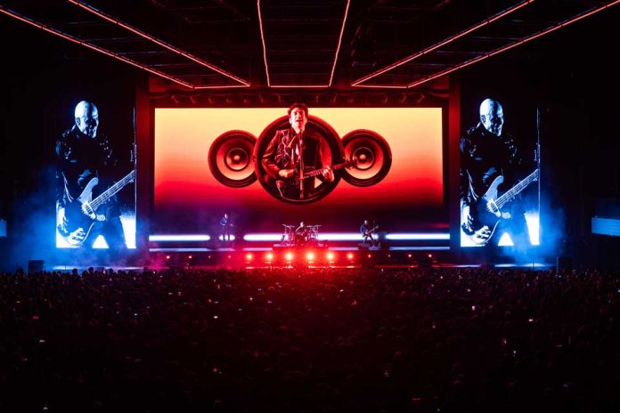 La gira “Soda Stereo Ecos 2026” llega a Chile con Ford como vehículo oficial