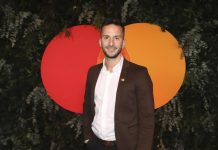 Mastercard llama a tener confianza en el pago digital durante el Black Sale en Chile: Nuevas amenazas de fraude impulsado por IA deben tener la precaución de los consumidores Mastercard llama a tener confianza en el pago digital durante el Black Sale en Chile: Nuevas amenazas de fraude impulsado por IA deben tener la precaución de los consumidores