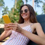 Tráfico de datos móviles aumentó hasta 144% este verano en destinos turísticos de Chile 