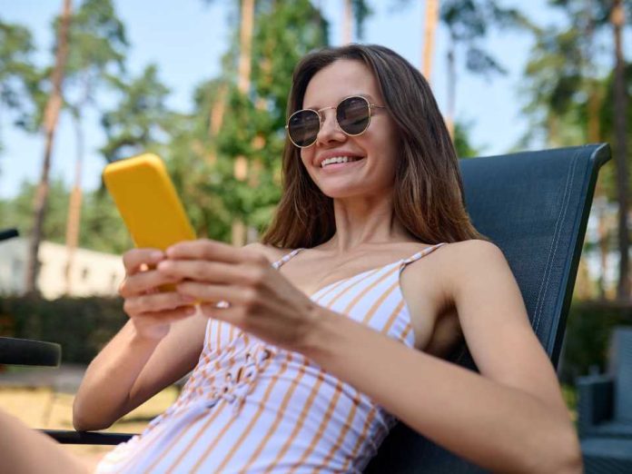 Tráfico de datos móviles aumentó hasta 144% este verano en destinos turísticos de Chile Tráfico de datos móviles aumentó hasta 144% este verano en destinos turísticos de Chile