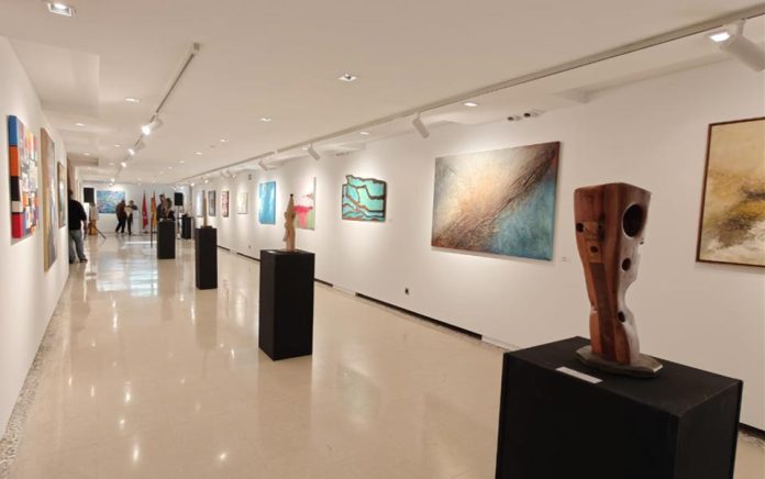 Académico de la UTalca presenta obra en el XI Salón de Arte Abstracto de Madrid