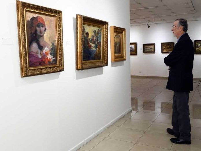 Itinerancia de muestra de arte chileno culmina en UTalca Santiago