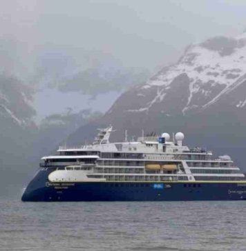 Operadores magallánicos denuncian travesías ilegales de cruceros internacionales en la Patagonia chilena Operadores magallánicos denuncian travesías ilegales de cruceros internacionales en la Patagonia chilena