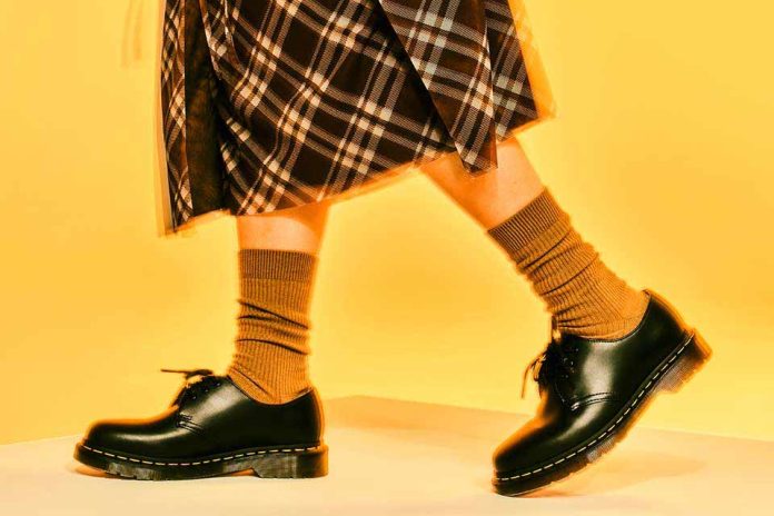 Un clásico que no envejece: Dr. Martens celebra los 65 años del 1461