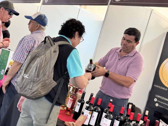 Viñatero de Portezuelo representará al campo de Ñuble en el Festival Ñam Santiago 2026. Viñatero de Portezuelo representará al campo de Ñuble en el Festival Ñam Santiago 2026.